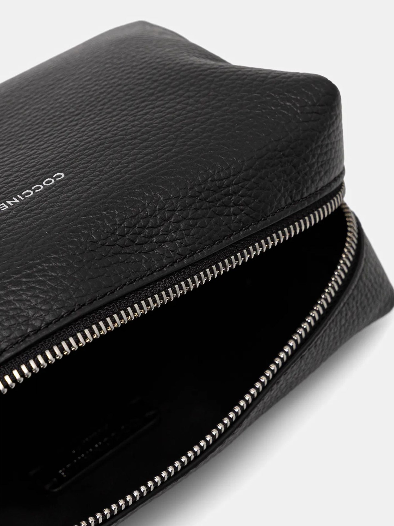 N�cessaire Soft em Pele