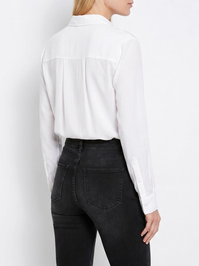 Camisa de Corte Reto com Bolsos