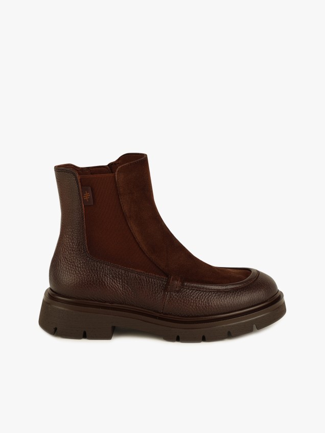 Botas em Pele