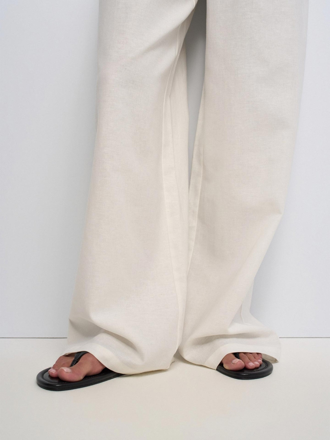 Cal�as Joggers com Linho