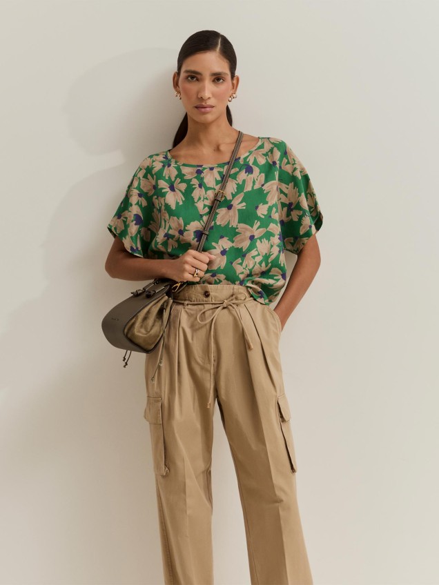 Blusa Floral em Liocel
