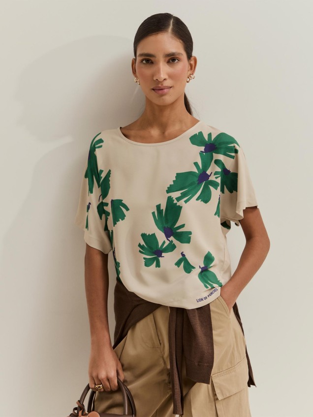 Blusa com Padrão Floral