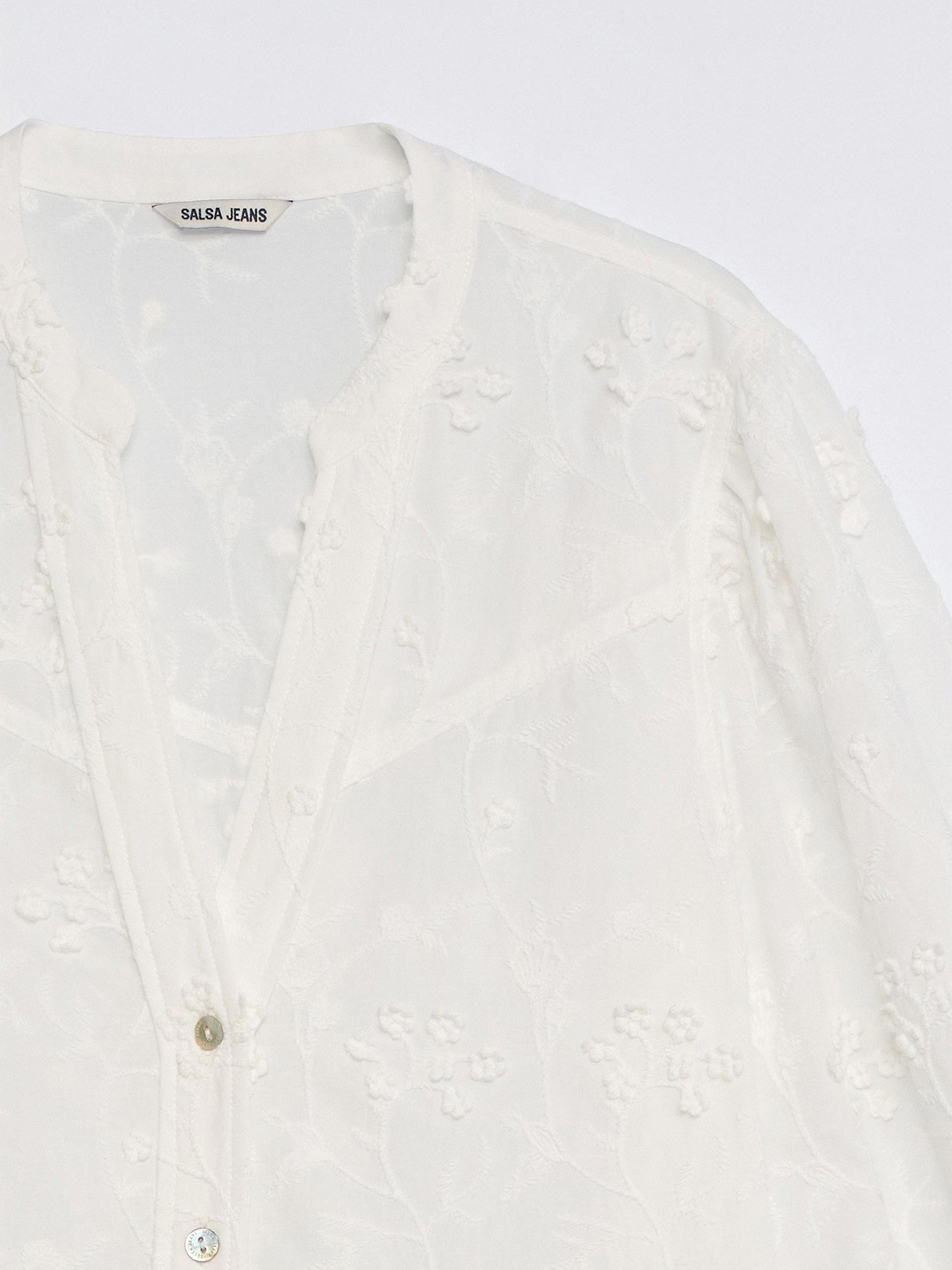 Blusa com Bordados