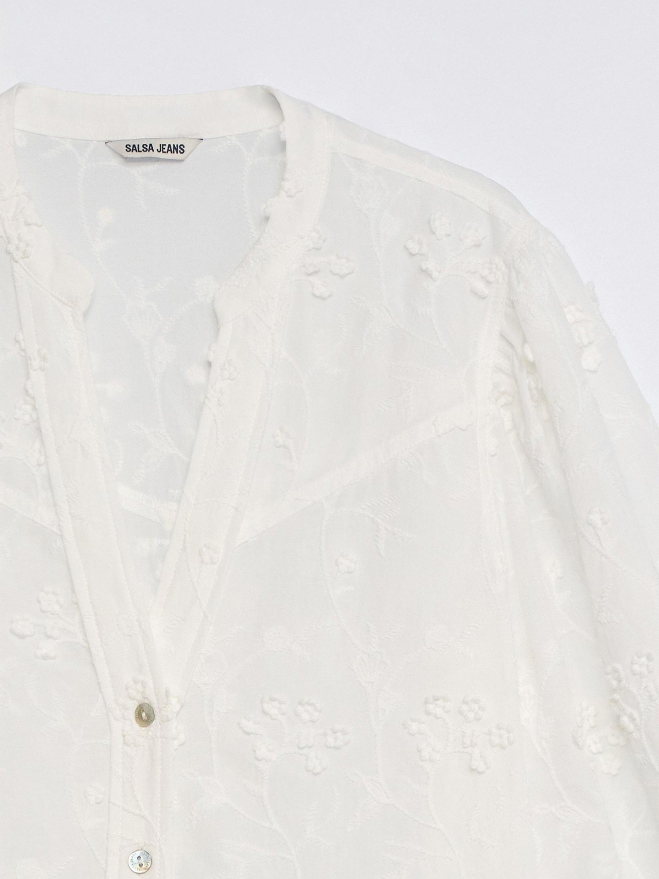 Blusa com Bordados