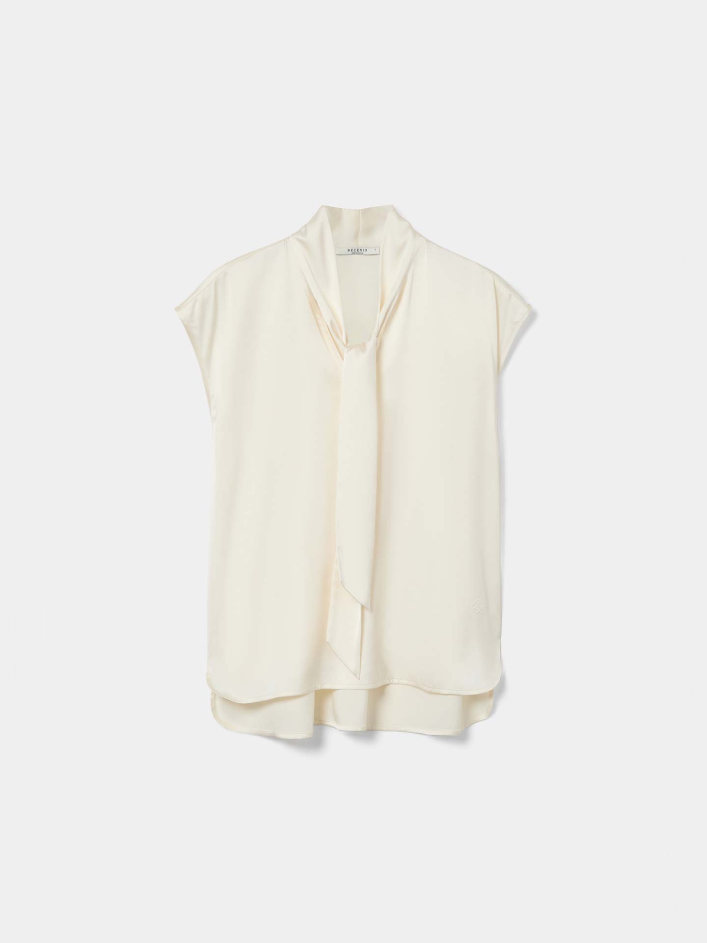 Blusa Fluida com Laçada