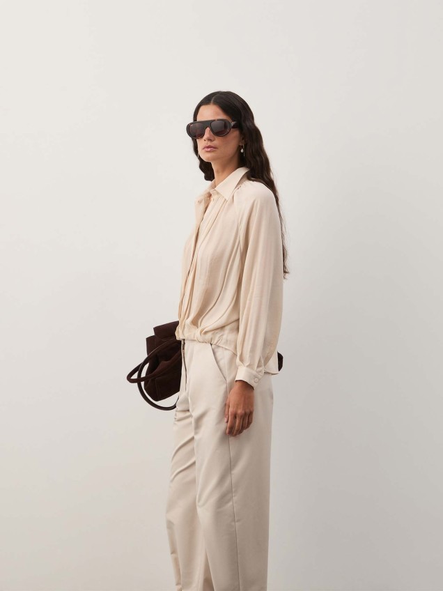 Blusa Fluida com Pregas