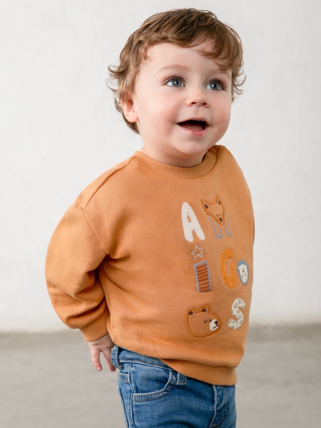 Sweatshirt