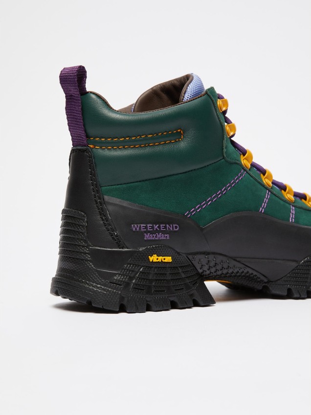 Botins em Pele Nubuck WKARICCIO