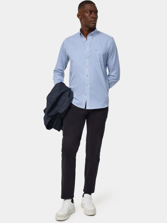 Camisa às Riscas