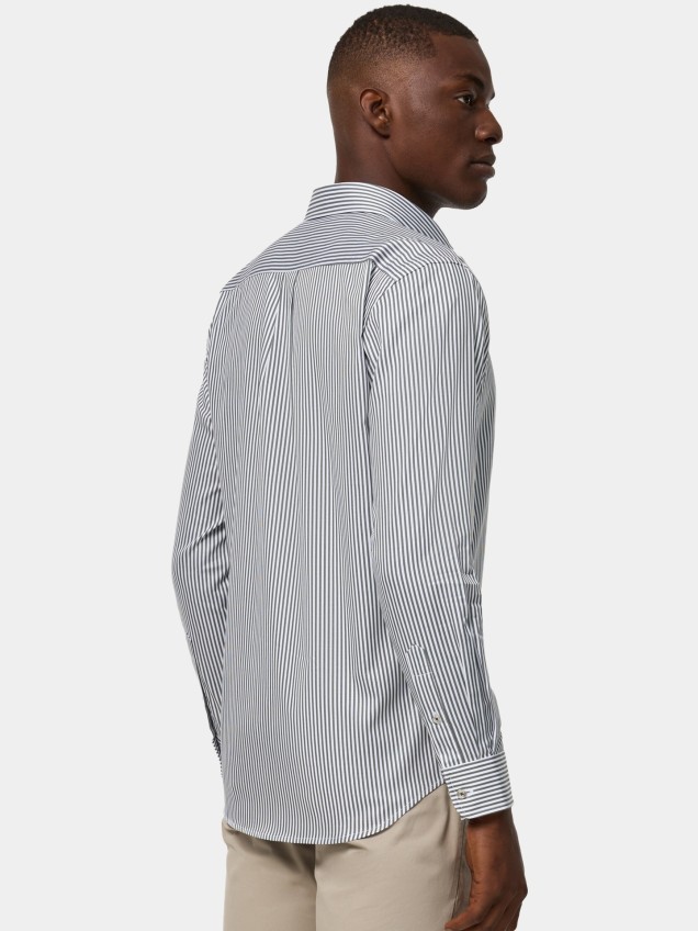 Camisa às Riscas