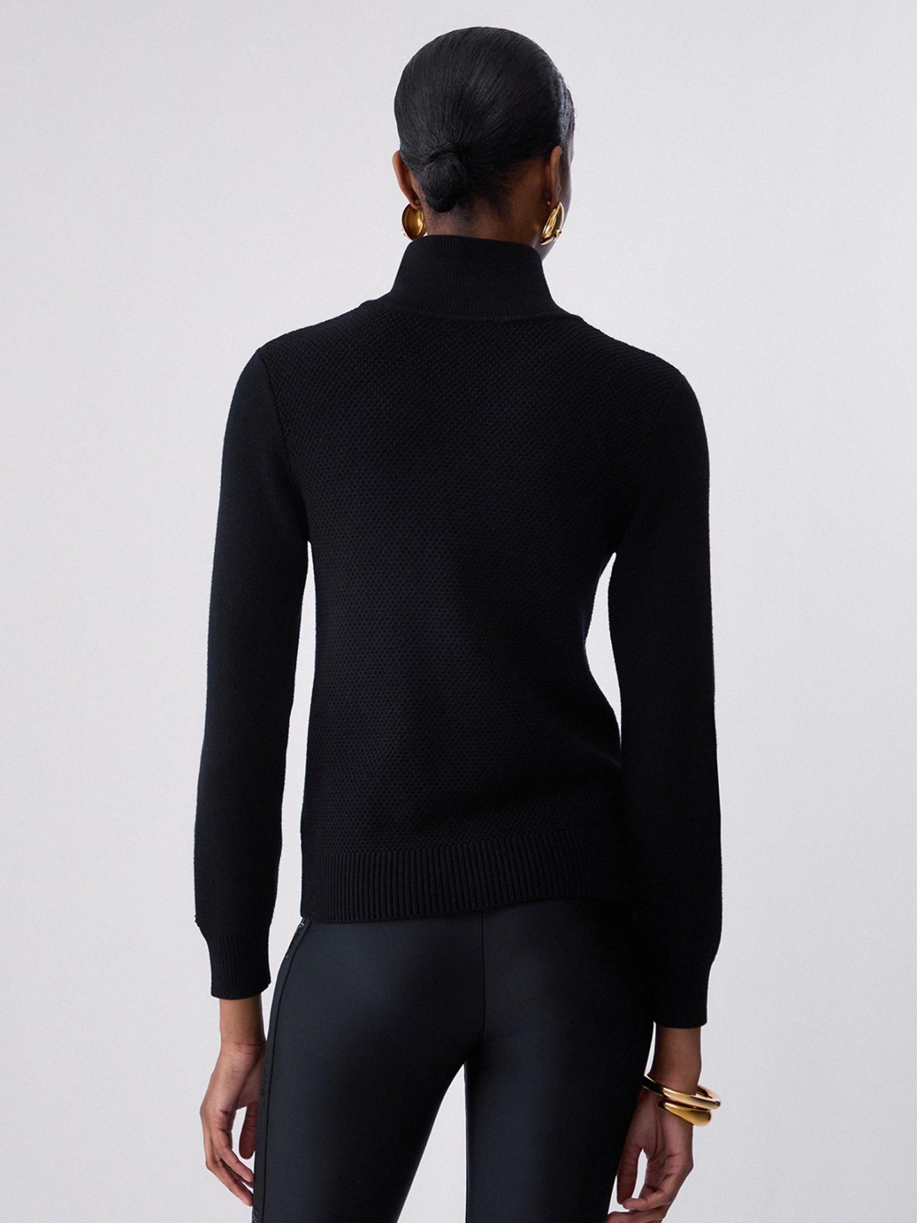 Camisola de Malha com Gola Alta e Bot�es