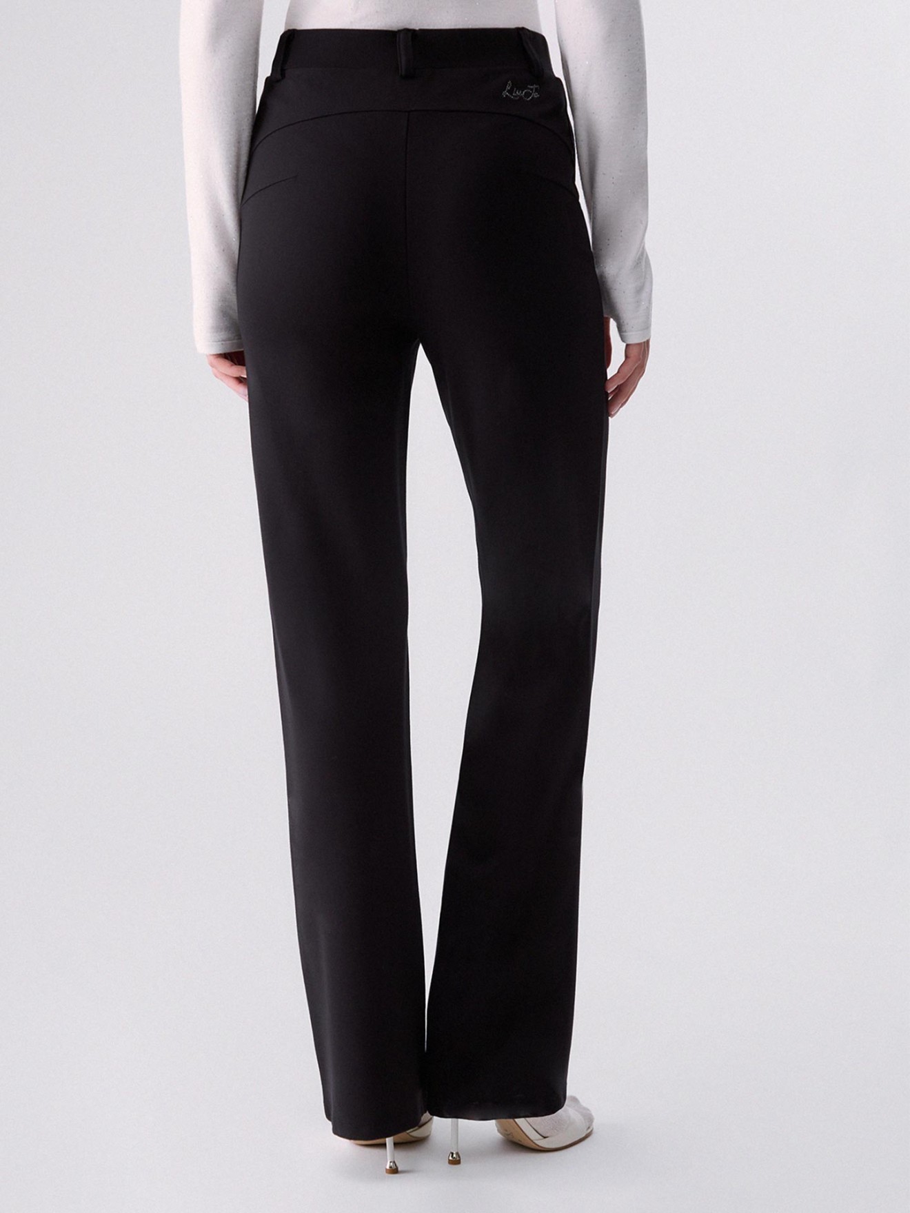Cal�as Flare com Cintura Subida