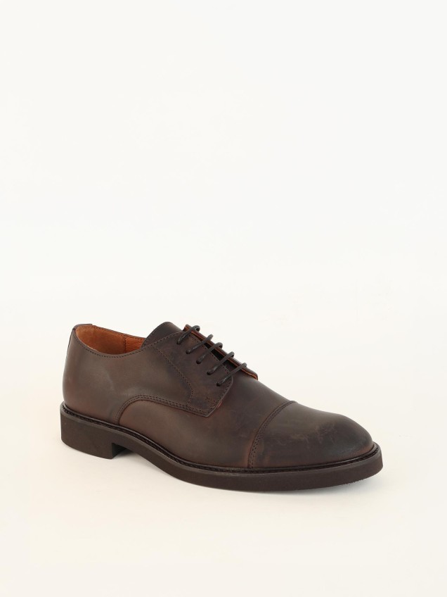 Sapatos de Atacadores em Pele