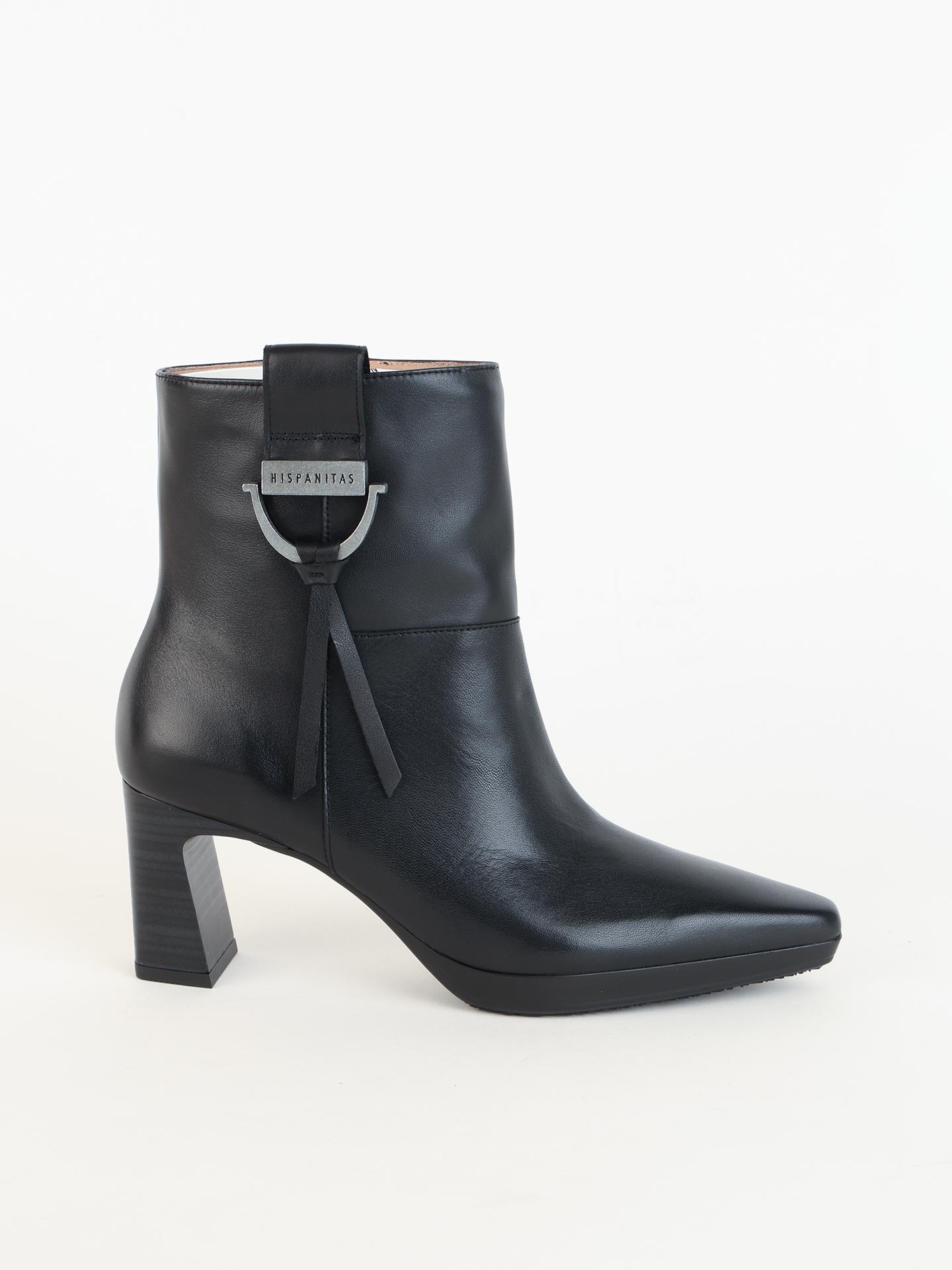 Botas em Pele com Salto