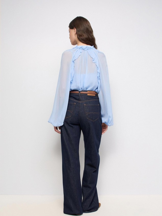 Blusa com Folhos