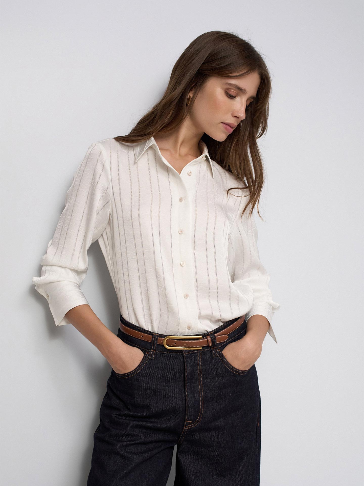 Camisa Acetinada com Riscas