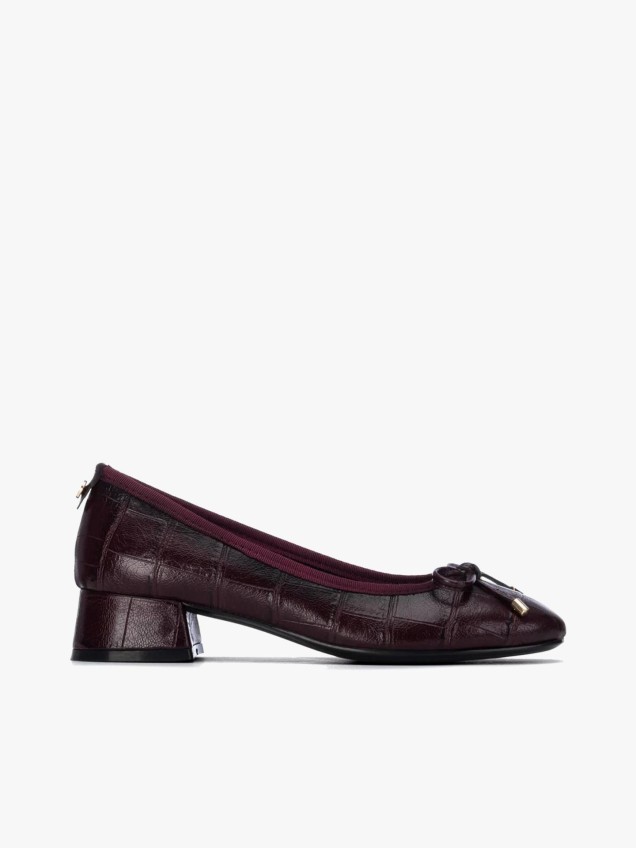 Sapatos de Salto Baixo com La�o
