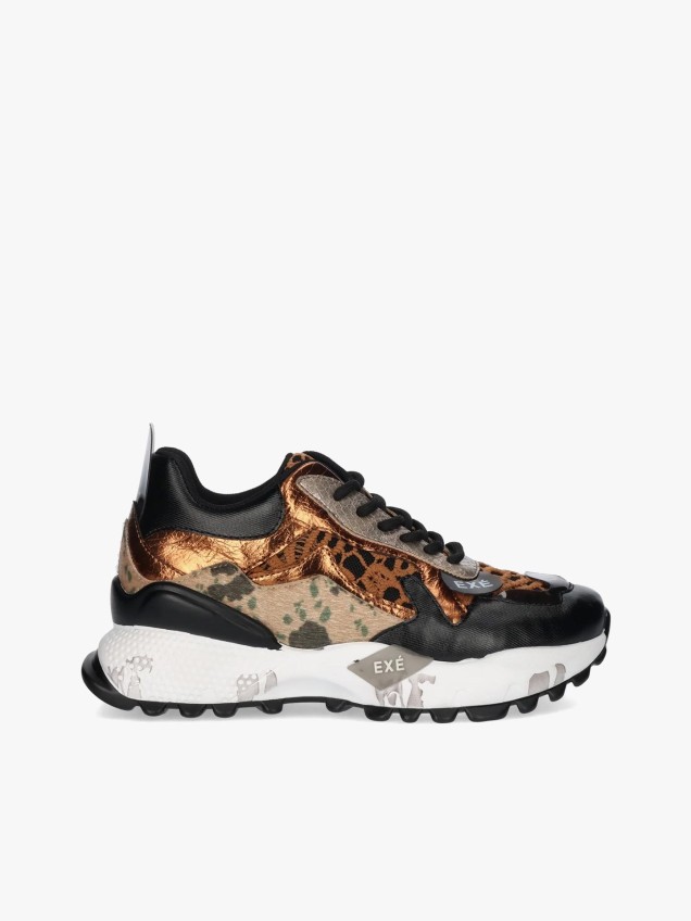 Sapatilhas com Detalhes em Animal Print