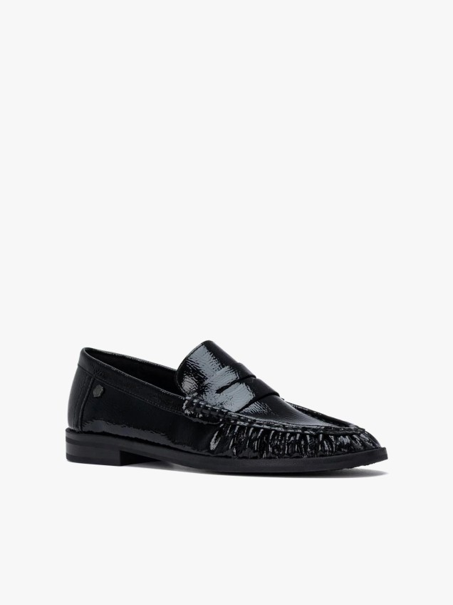 Mocassins com Acabamento em Verniz
