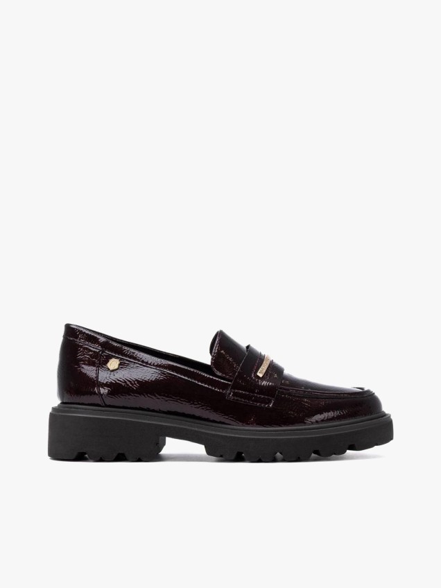 Mocassins em Verniz
