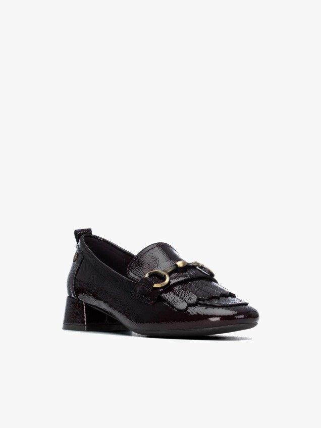 Sapatos em Verniz com Salto Baixo
