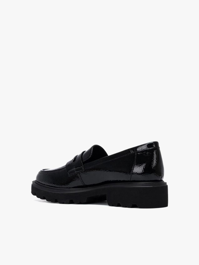 Mocassins em Verniz