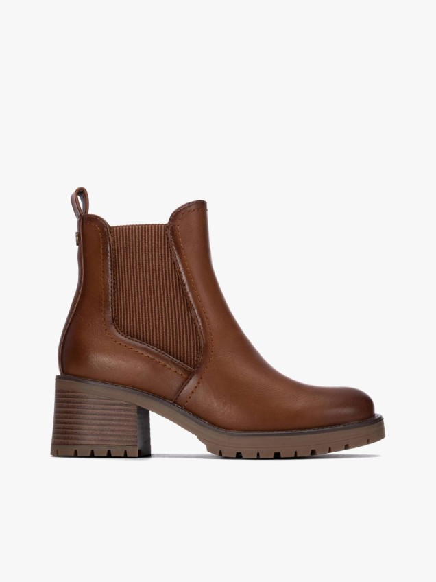 Botins Chelsea com Salto