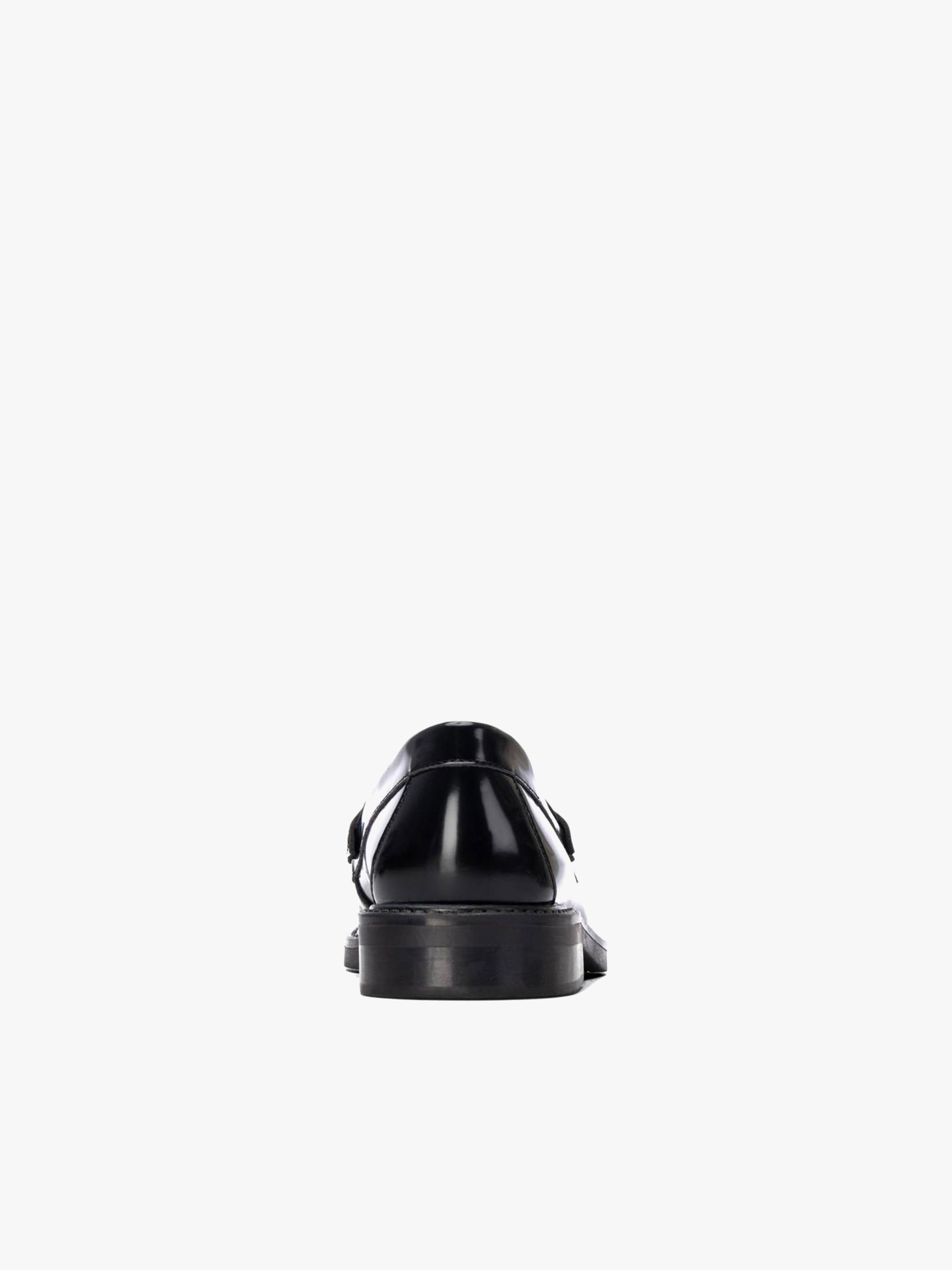 Mocassins com Efeito Brilhante