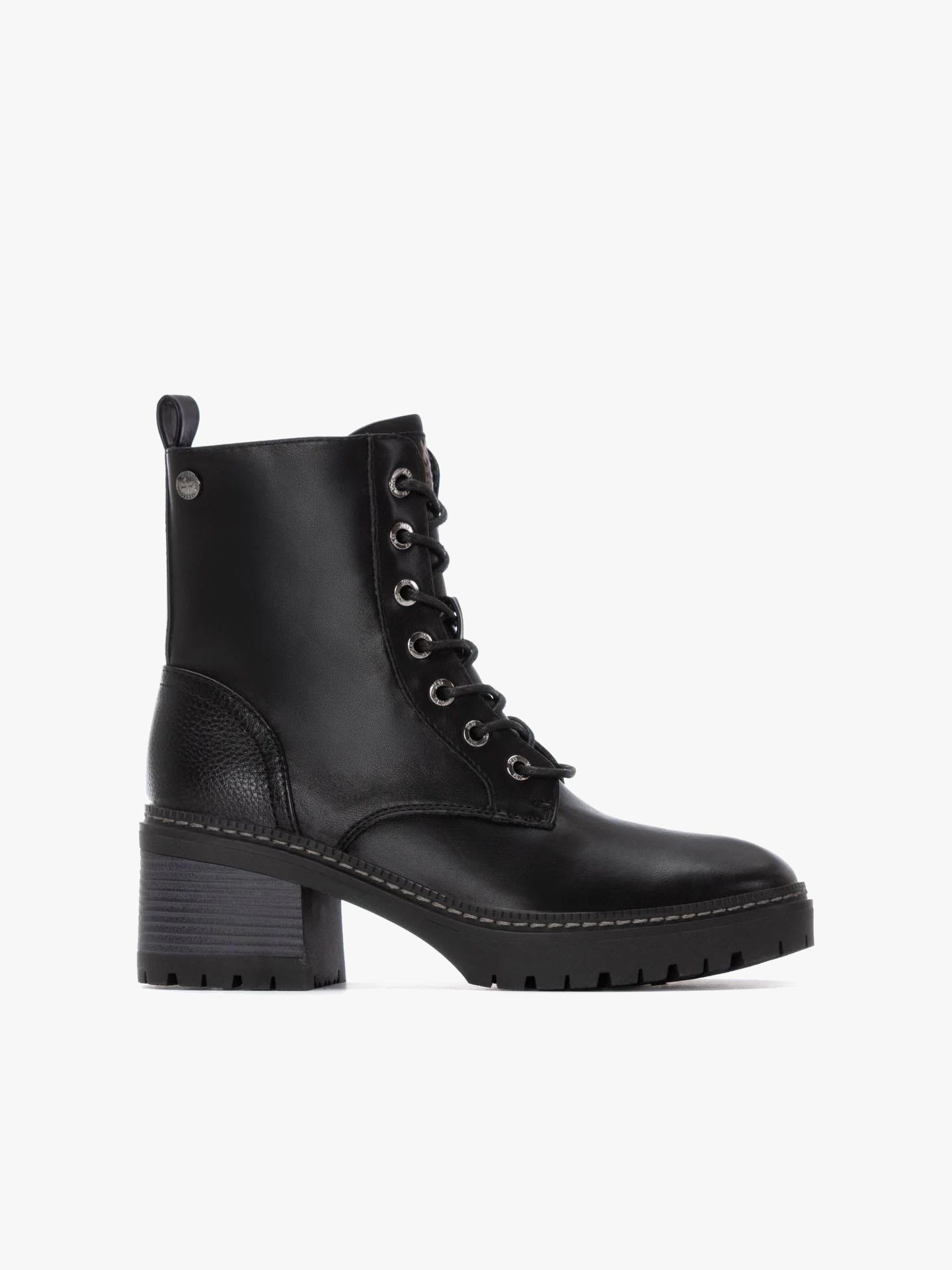 Botins de Estilo Militar com Salto