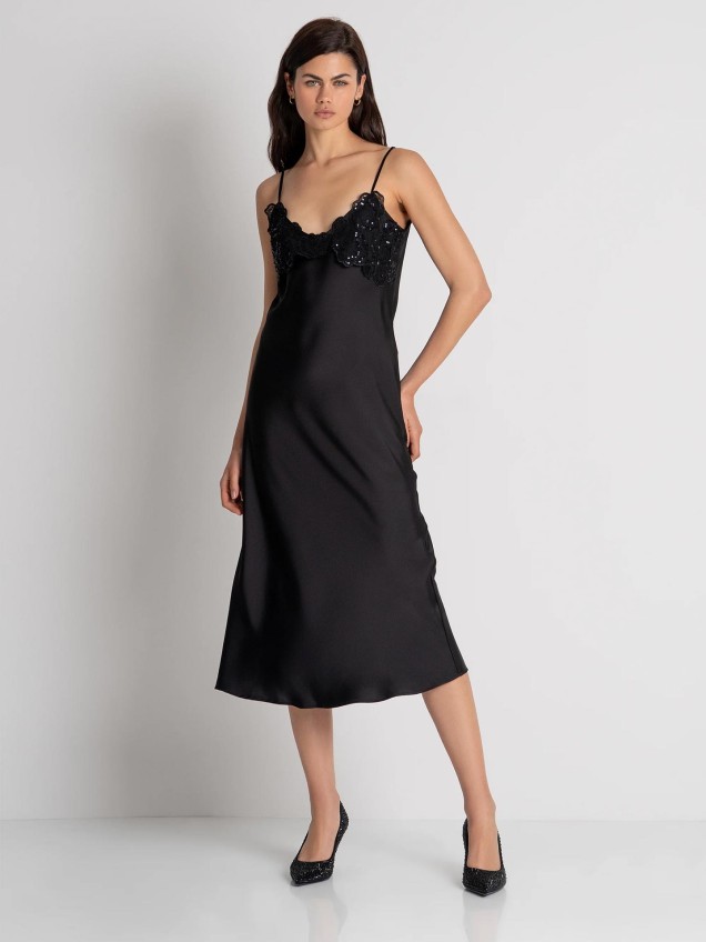 Vestido Midi em Cetim