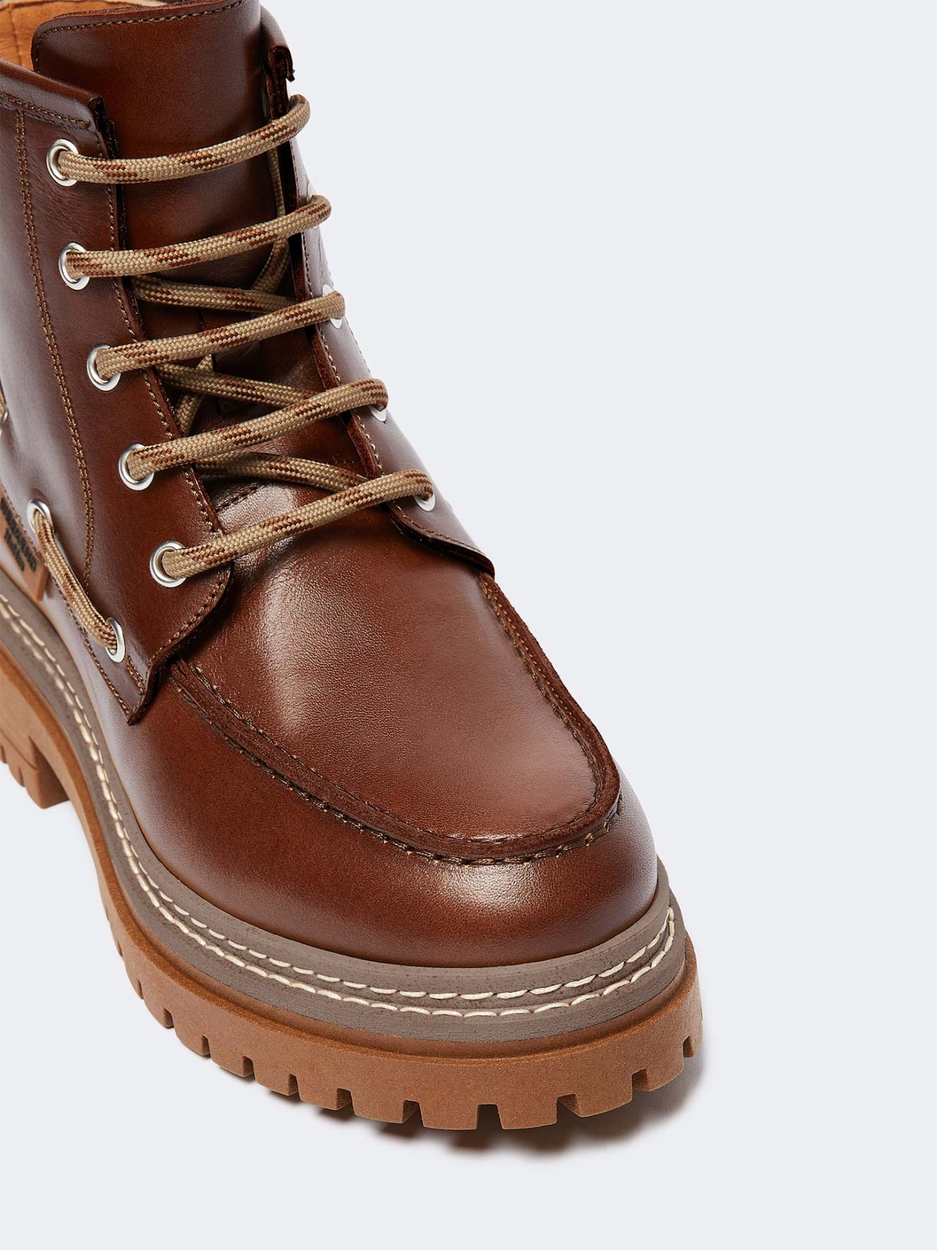 Botins em Pele WKAPANTONE