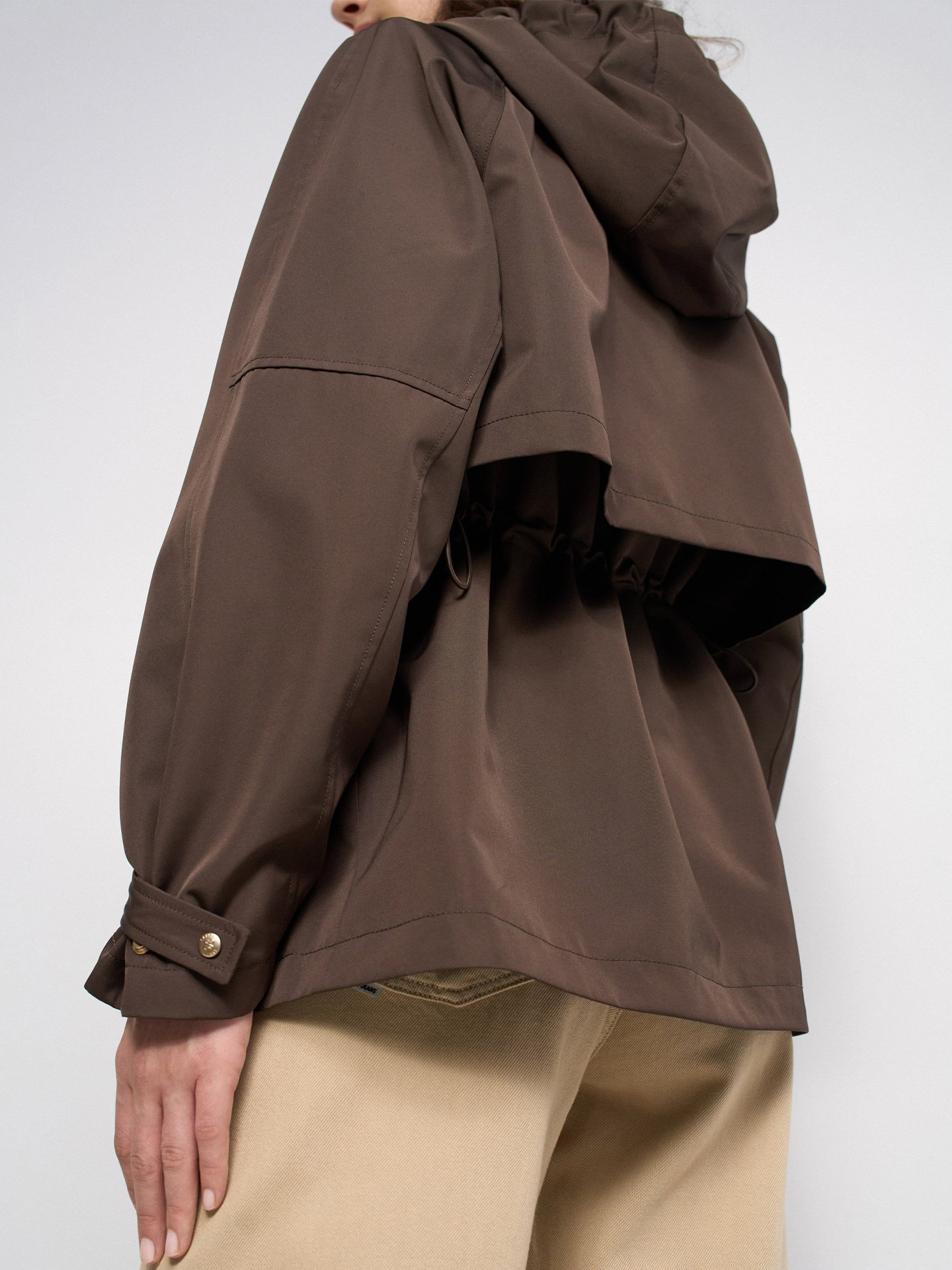 Parka Impermeável com Capuz