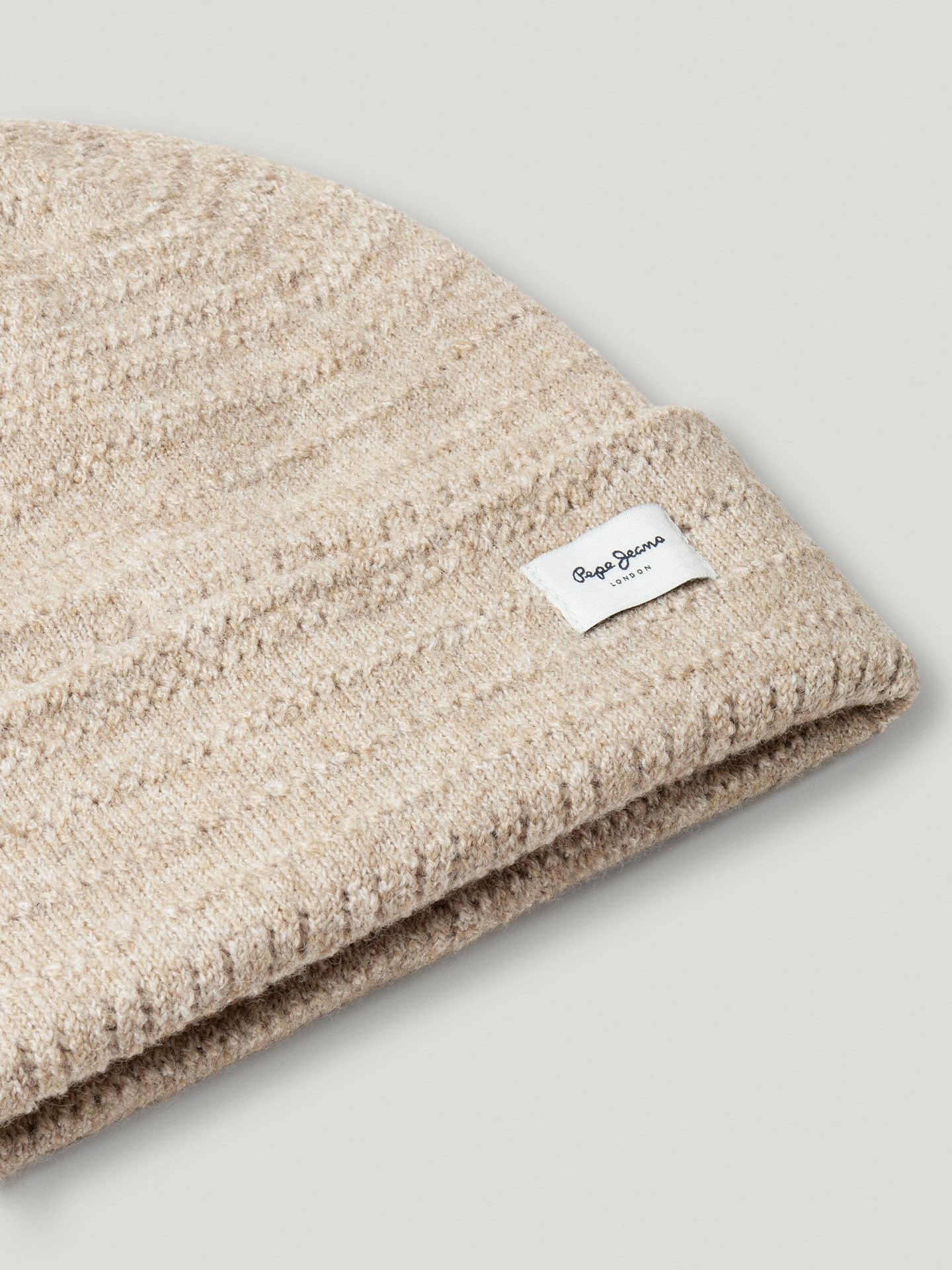Gorro em Malha Pointelle com Logótipo