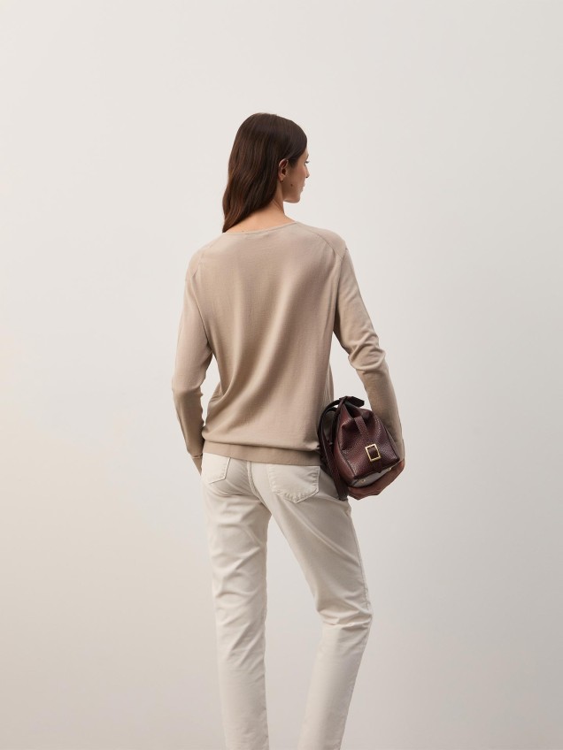 Camisola em Lã com Decote em V