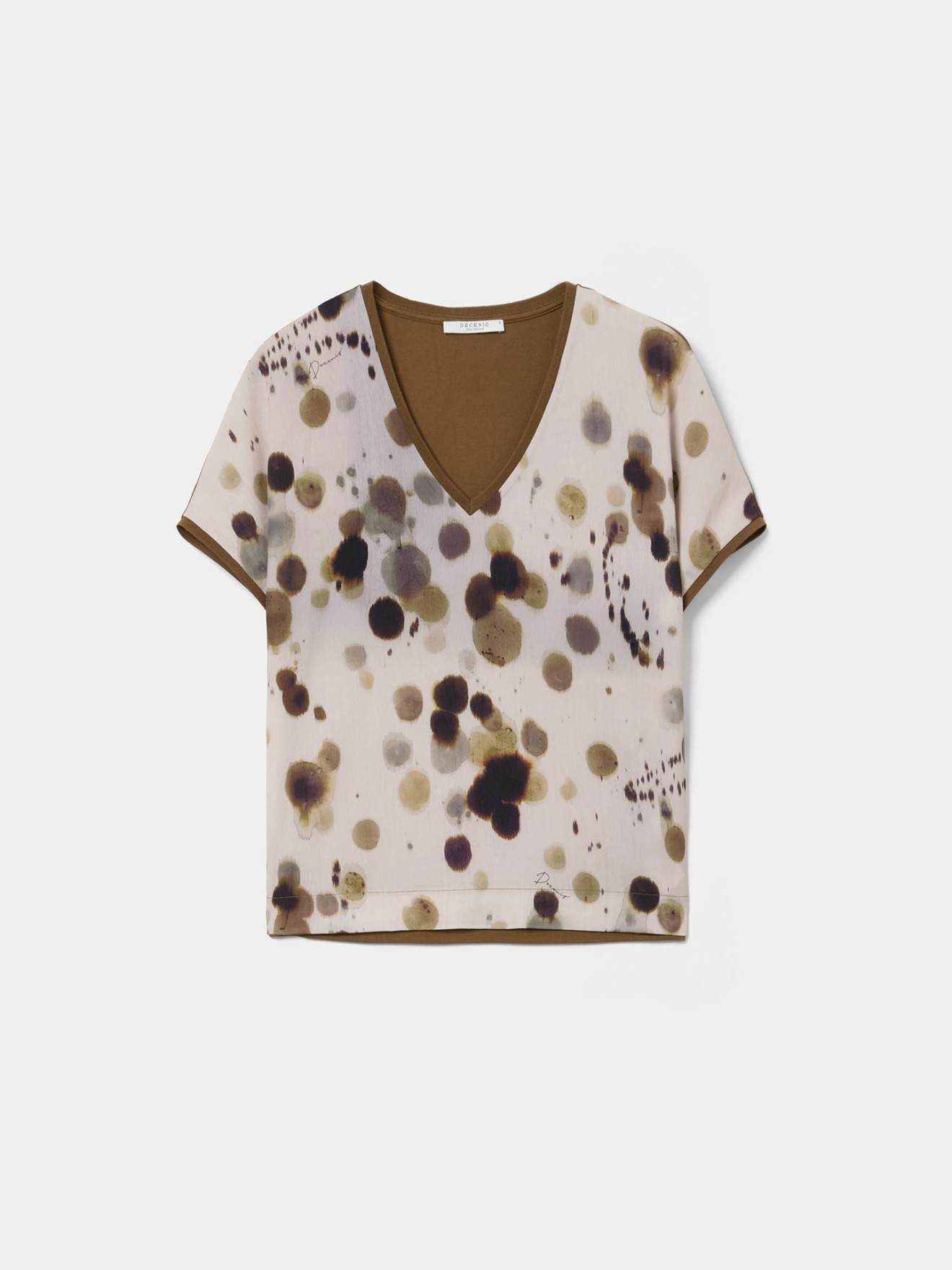 T-shirt Estampada com Decote em V