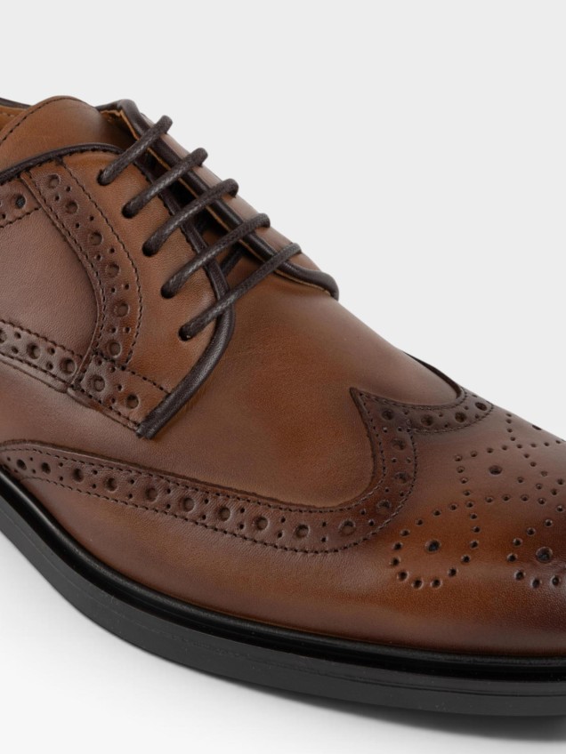 Sapatos em Pele com Atacadores