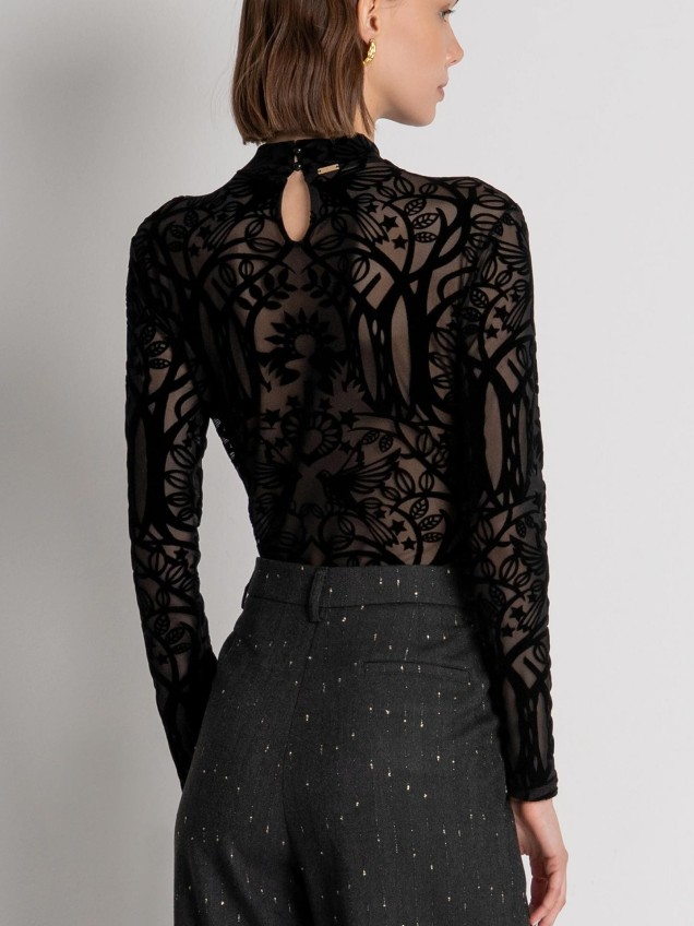 Body Slim Fit em Renda