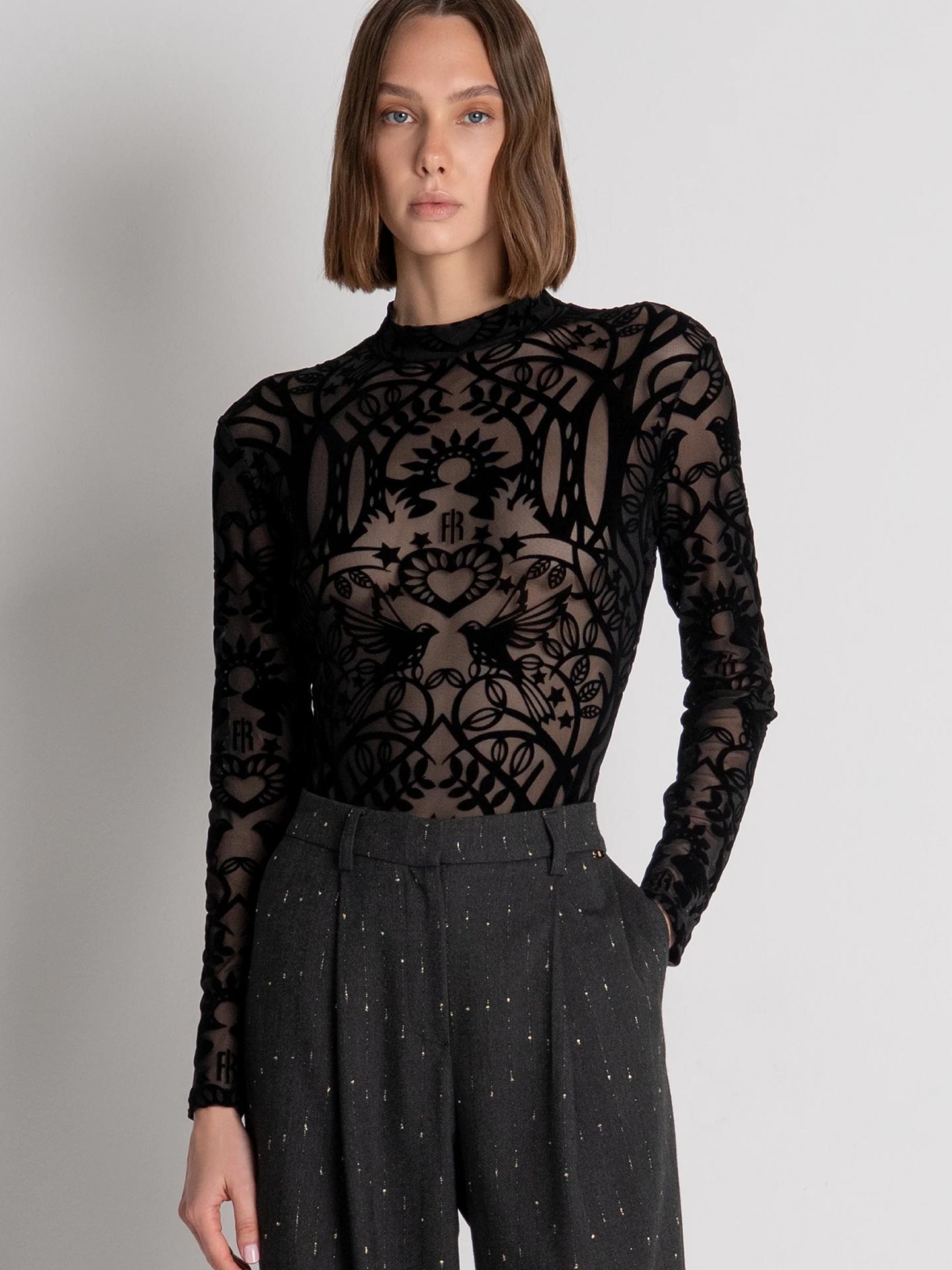 Body Slim Fit em Renda