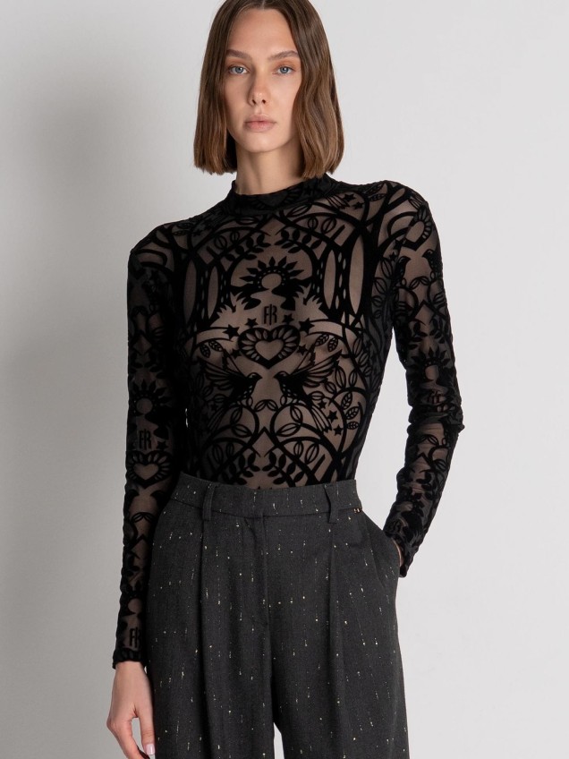 Body Slim Fit em Renda