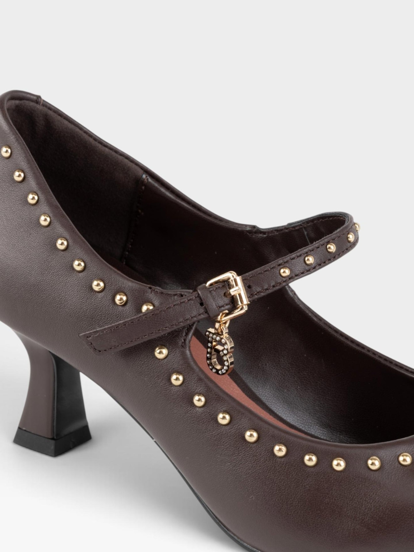 Sapatos Antonietta com Fivela
