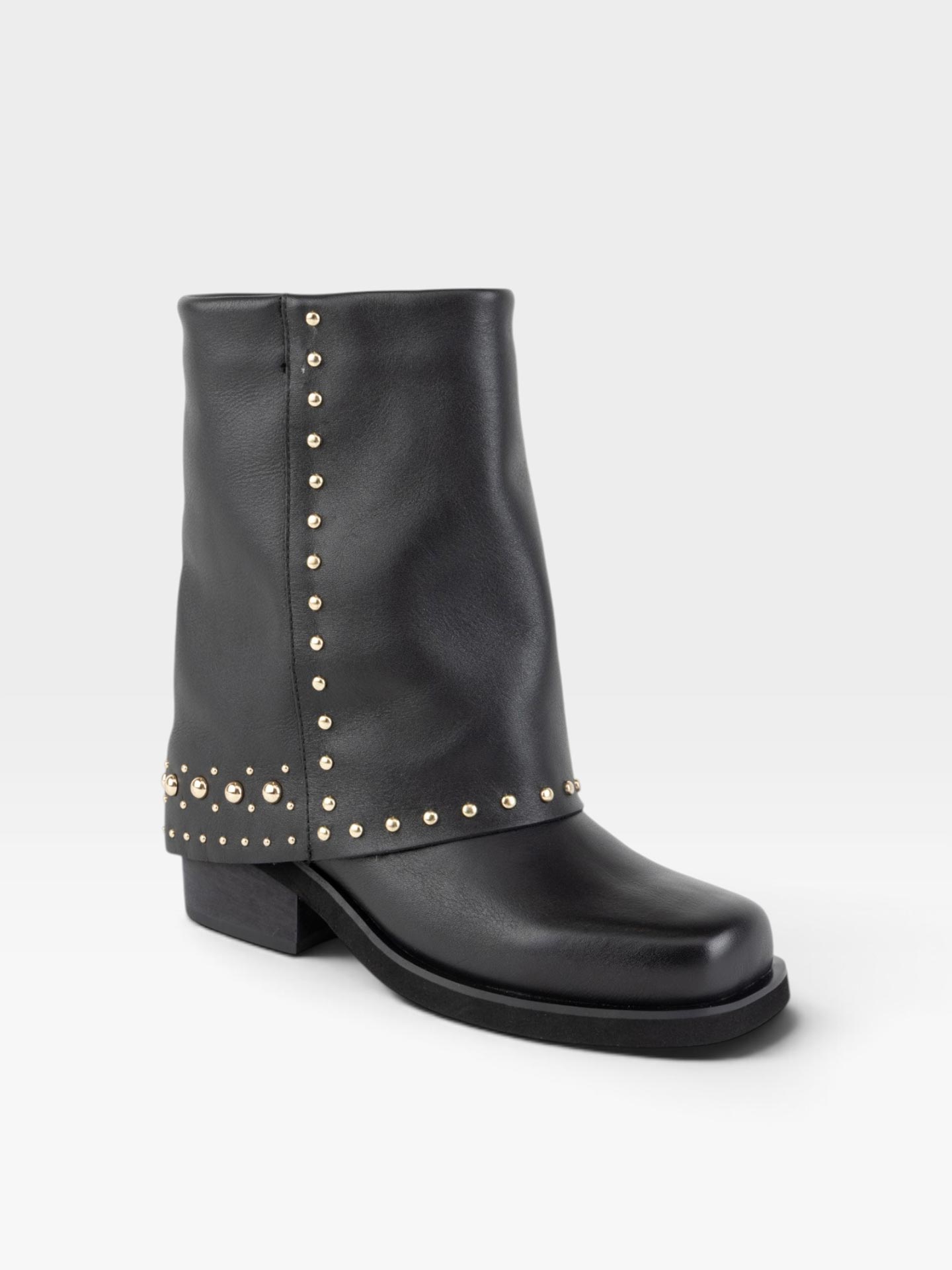 Botas Beatrice com Tachas