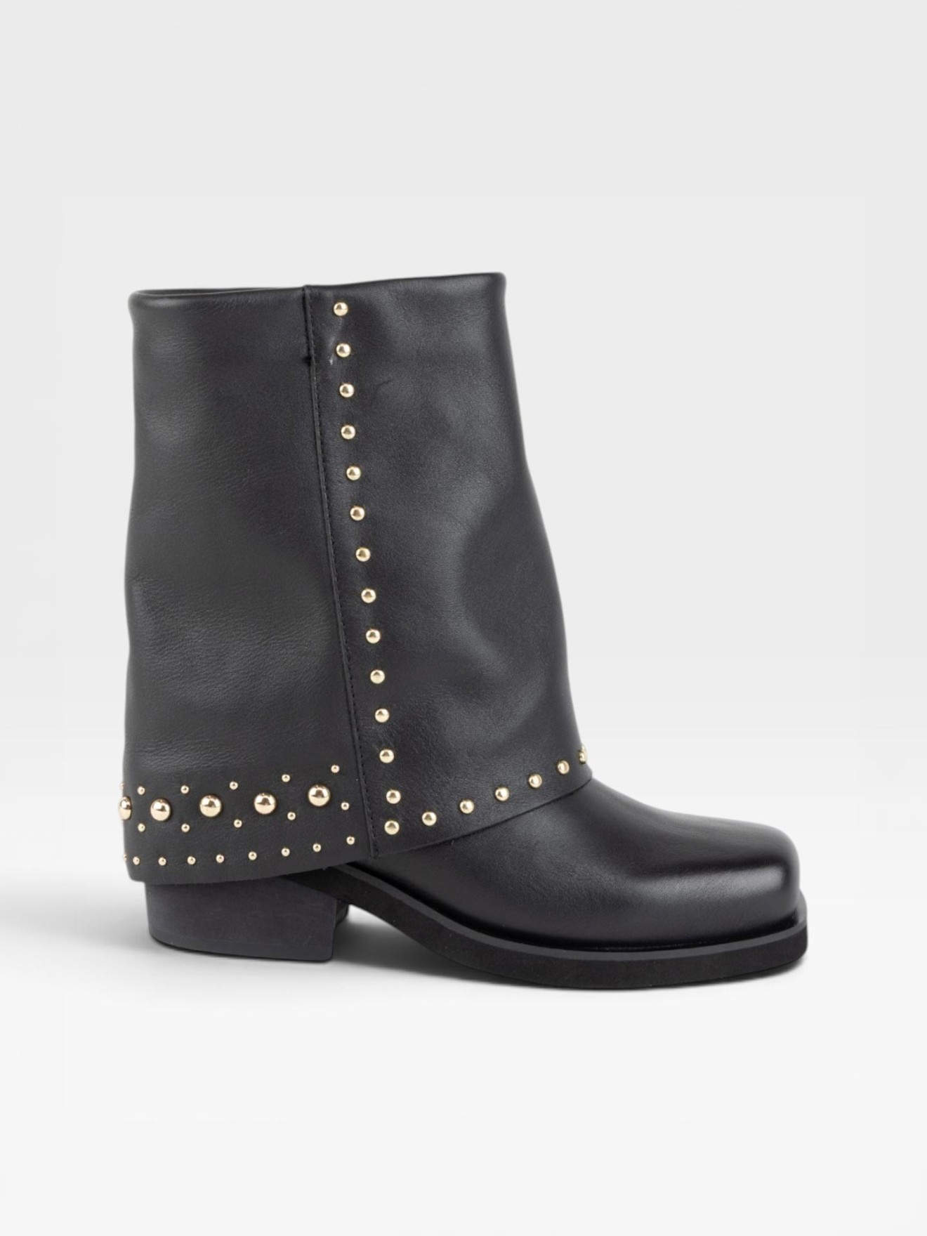 Botas Beatrice com Tachas