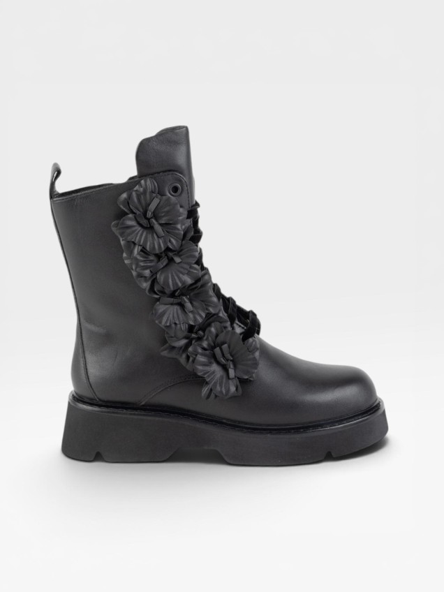 Botas em Pele Lisa
