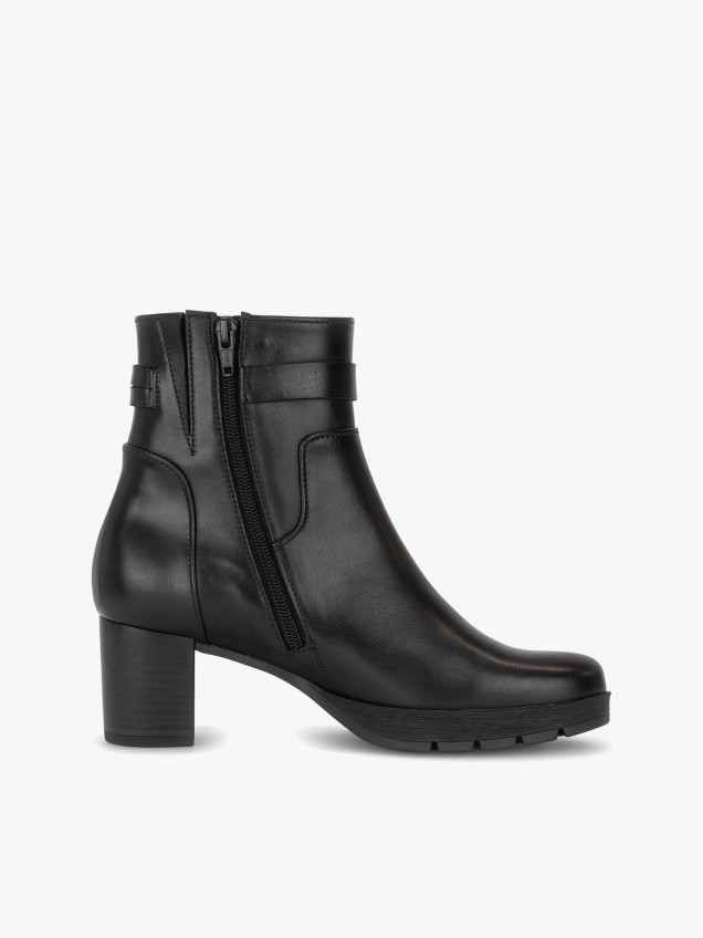 Botas de Cano Curto em Pele Nappa