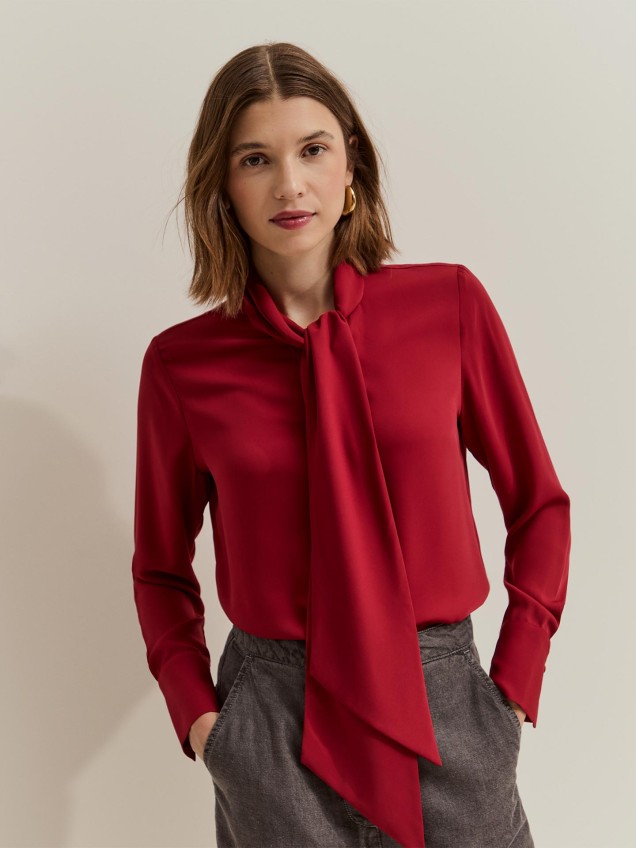Blusa Fluida com Laçada