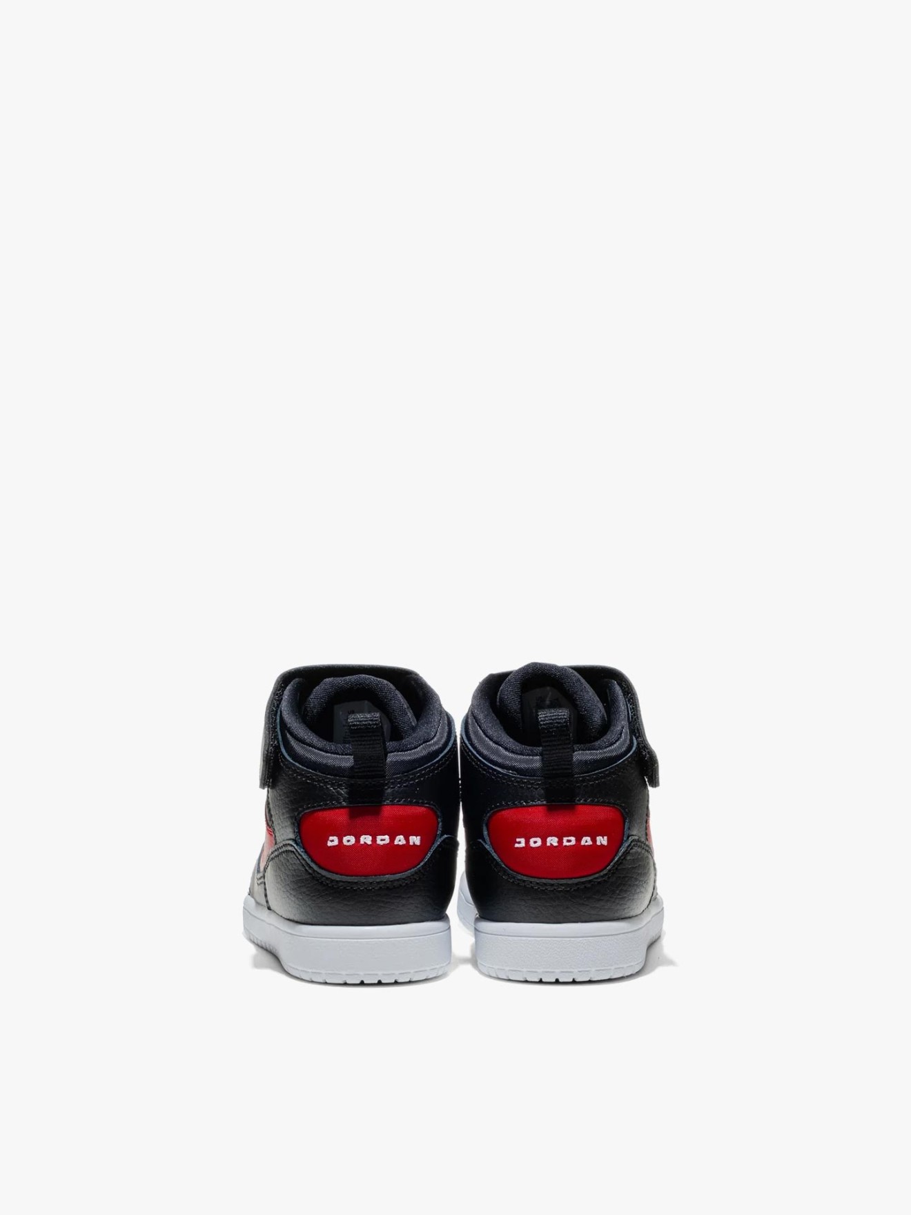 Sapatilhas Jordan Court Connect Mid