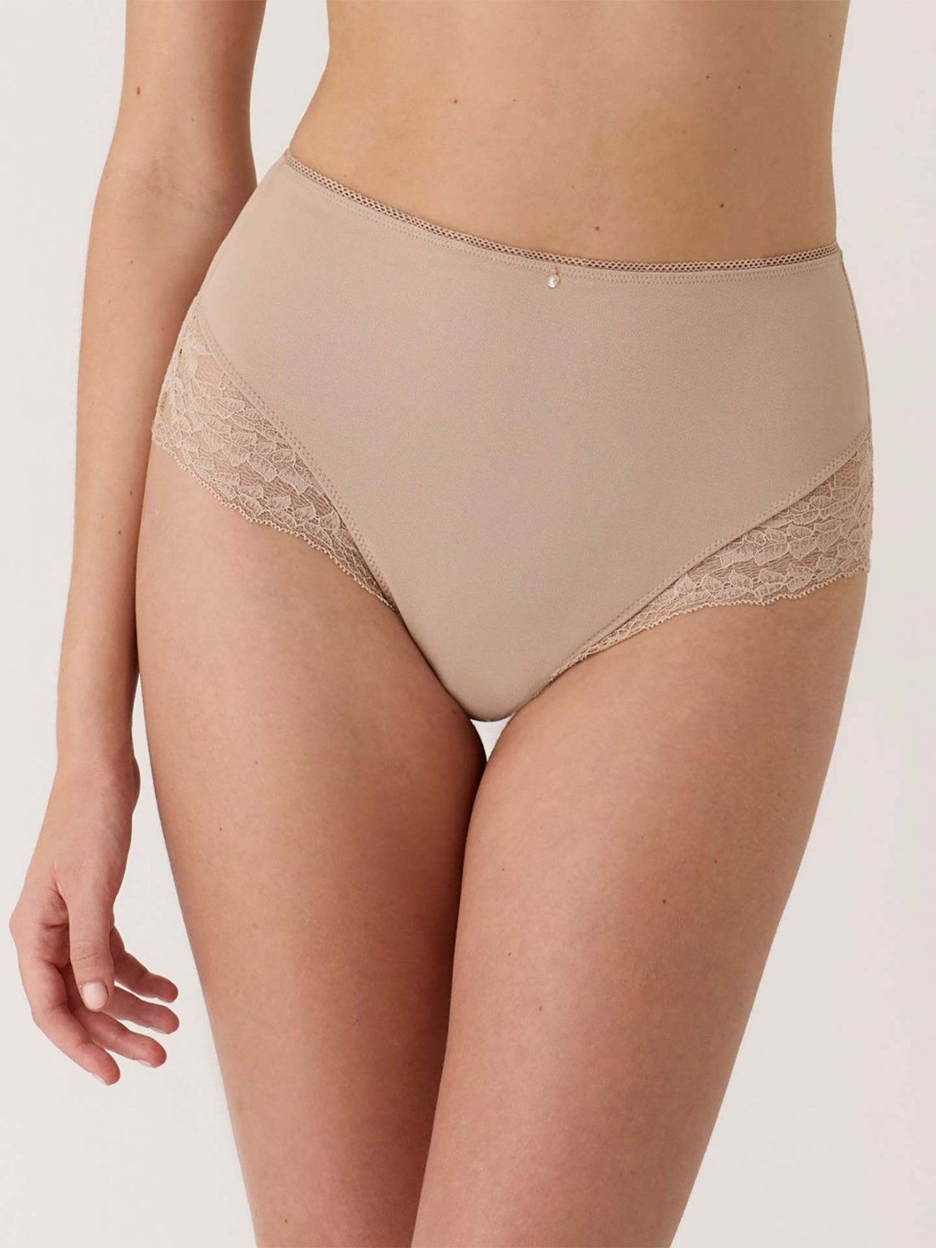 Cueca Modeladora de Cintura Muito Alta