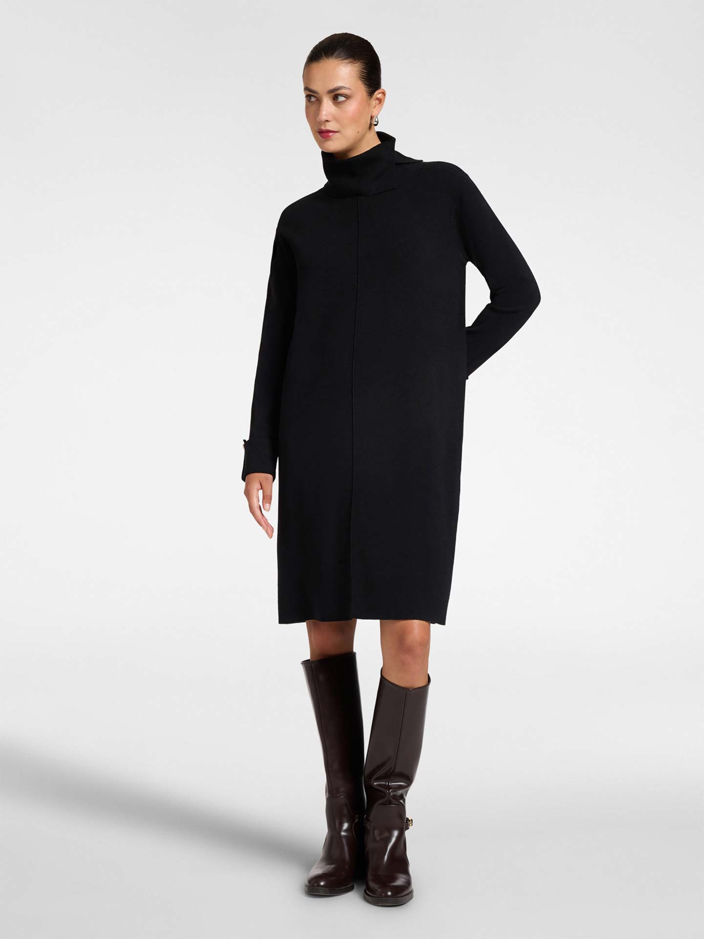 Vestido de Malha de Corte Reto