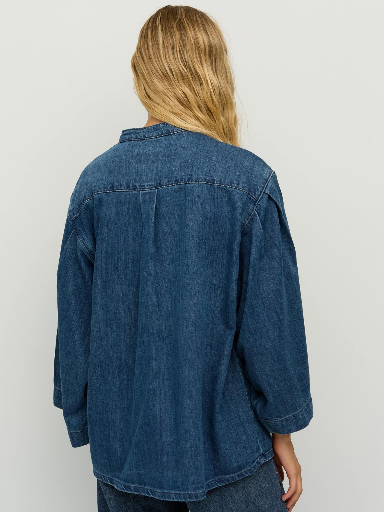 Sobrecamisa em Ganga com Aplica��es