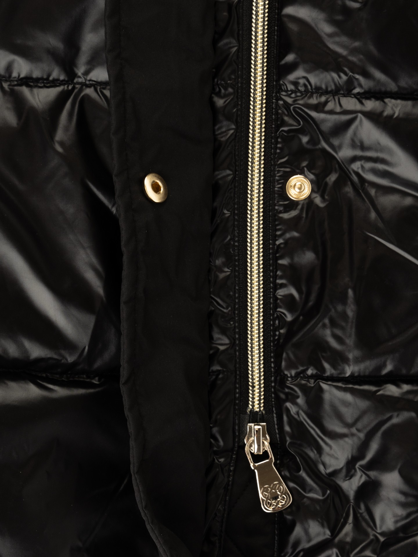 Parka Acolchoada com Capuz